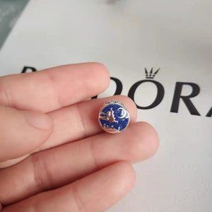 PANDORA Disney Aladdin and Princess Jasmine Magic Carpet Charm